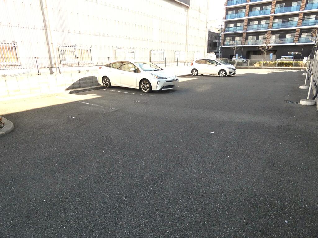 駐車場　敷地内に駐車場を完備です☆（要確認）