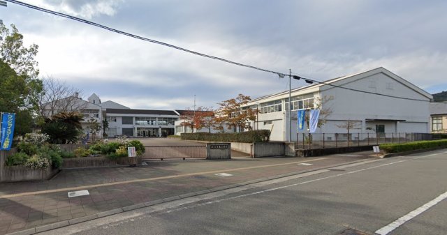 小学校　加西市立北条小学校（小学校）まで900m