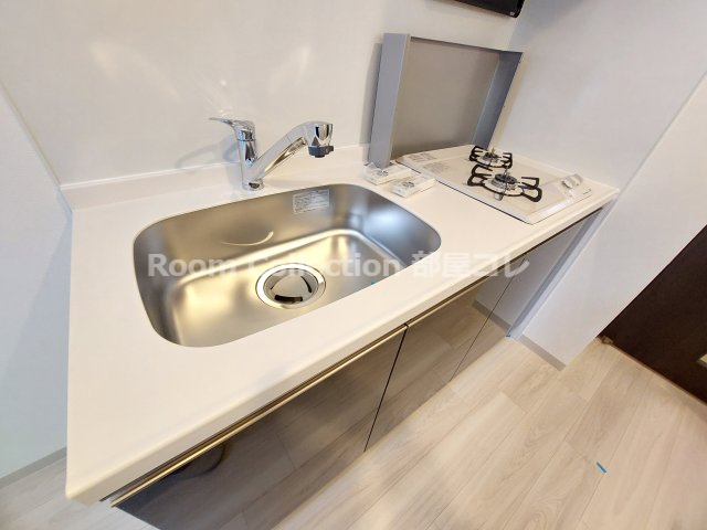 キッチン　※同物件他部屋写真 反転、色違いの場合有 現況優先