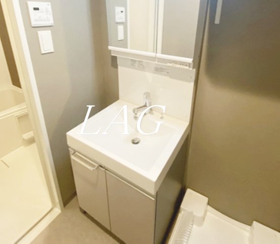 洗面設備　独立洗面台です。