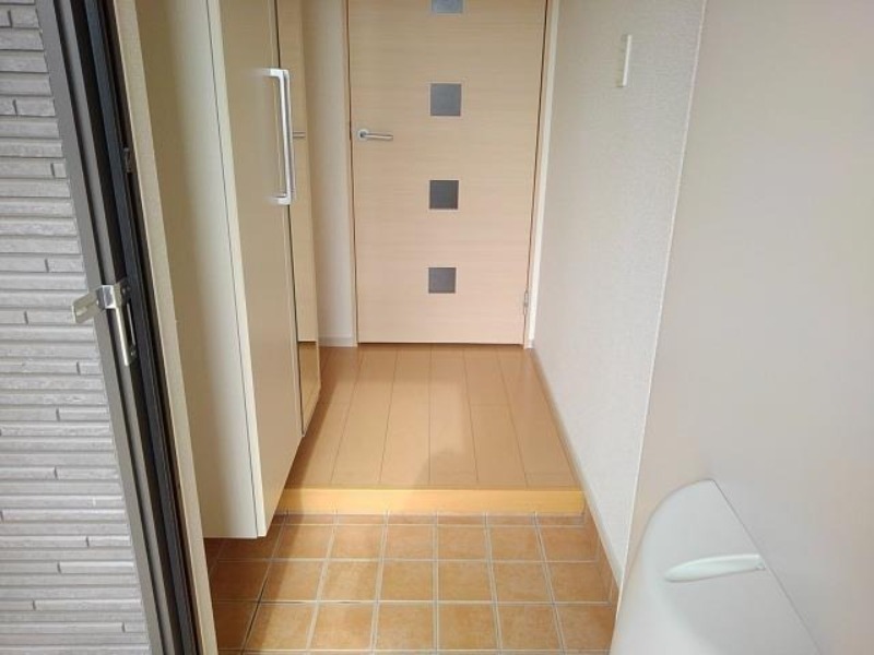 玄関　図面と現状に相違がある場合には現状を優先