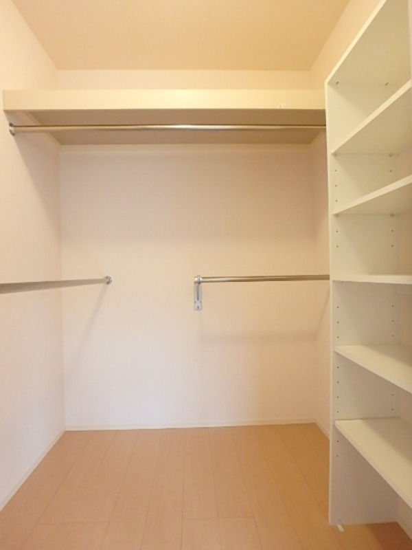 収納　図面と現状に相違がある場合には現状を優先