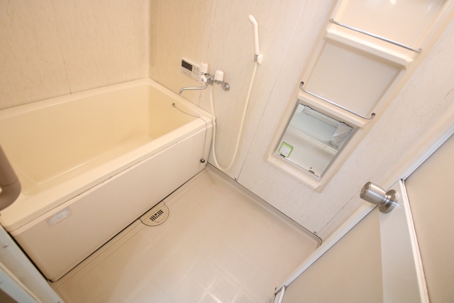 バス・シャワールーム　別室の参考写真です