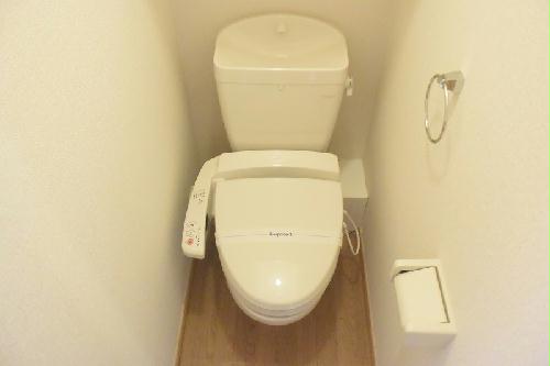 トイレ　温水洗浄便座です。