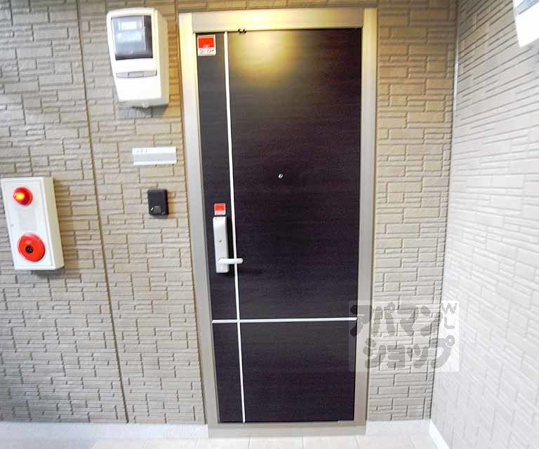 その他設備　玄関ドアです。