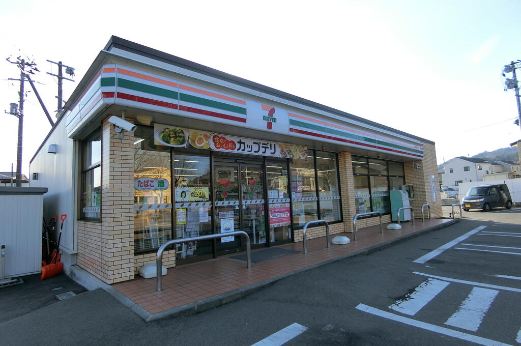 コンビニ　セブンイレブン福島瀬上店（コンビニ）まで592m