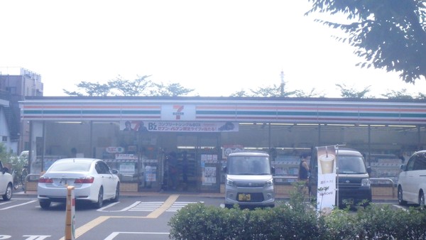 コンビニ　ファミリーマート北与野駅前店（コンビニ）まで226m