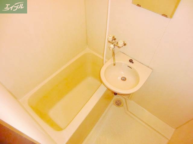 バス・シャワールーム　バス