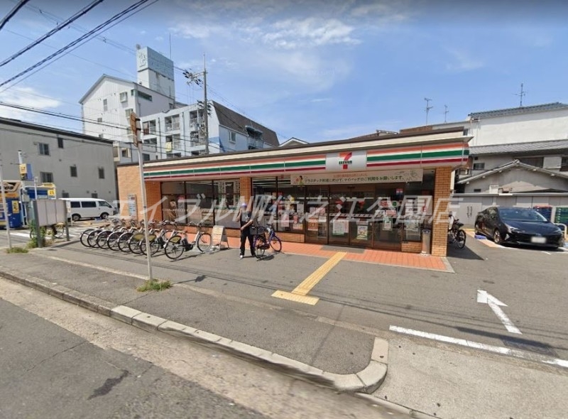 コンビニ　セブンイレブン大阪中加賀屋3丁目店（コンビニ）まで202m