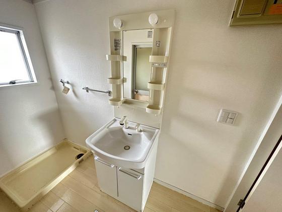 洗面設備　※別部屋の写真です