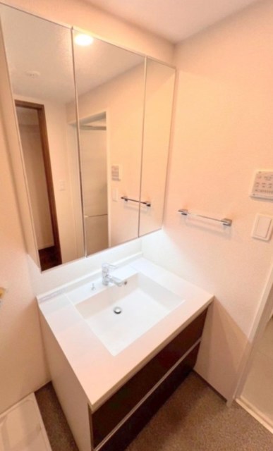 洗面設備　同仕様