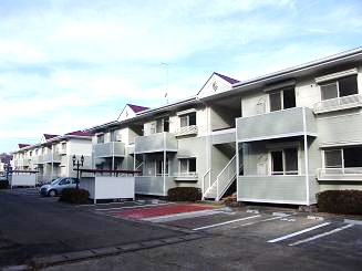 建物外観　駐車場2台までOKです