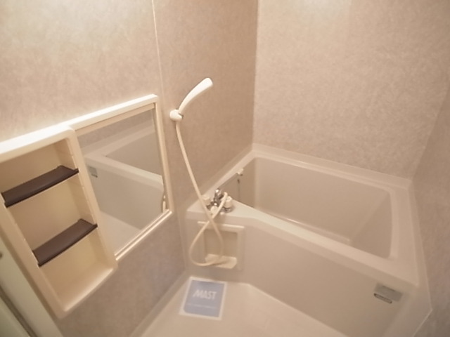 バス・シャワールーム　広々バスルーム