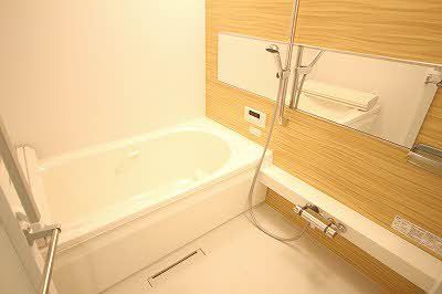 バス・シャワールーム　バスルーム