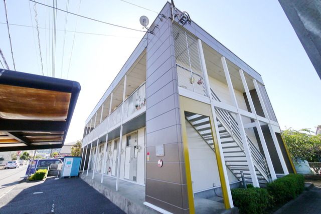 レオパレスヒルサイドテラスの外観写真