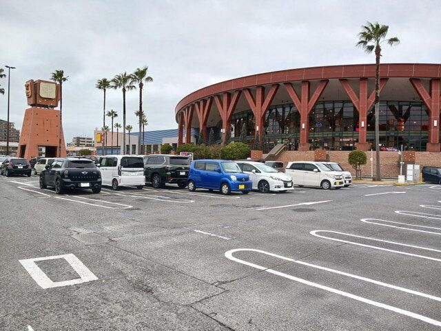 ショッピングセンター　イオンマリナタウン店（ショッピングセンター）まで1300m