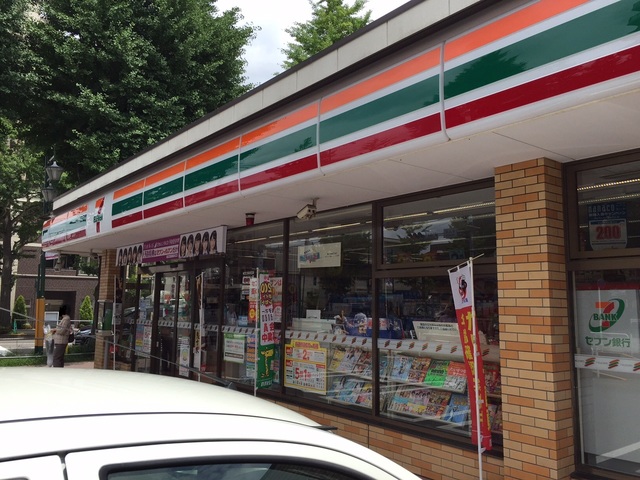 コンビニ　セブンイレブン千人町店（コンビニ）まで112m