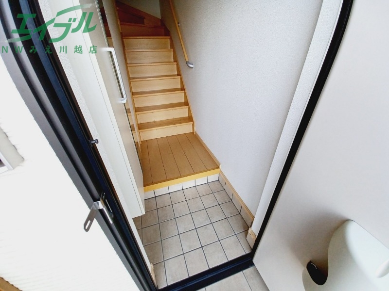 玄関　反転タイプ参考写真