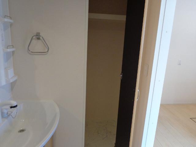 収納　洗面横クローゼット