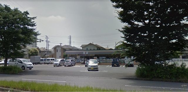 コンビニ　セブンイレブン（コンビニ）まで760m