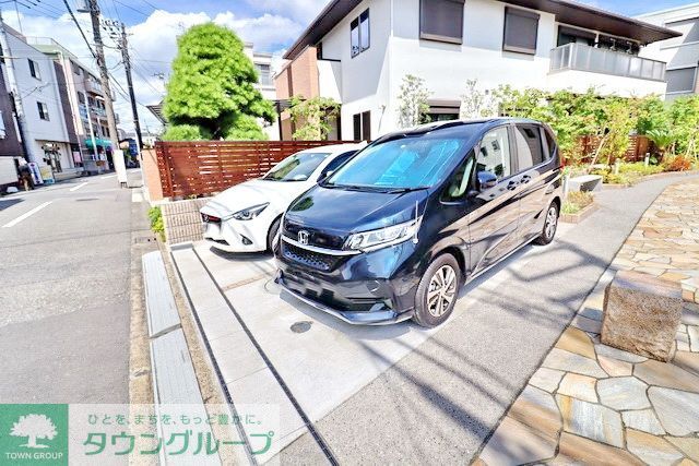 駐車場　駐車場