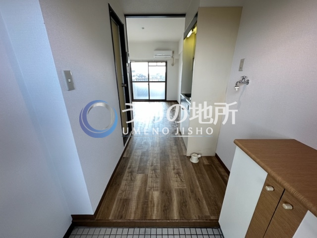 居室・リビング　キッチン２