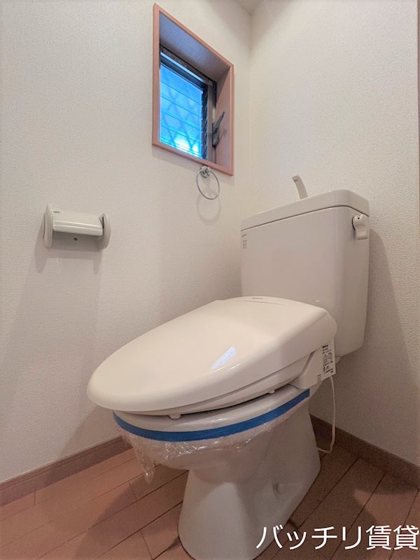 トイレ　画像は別号室の為、現況優先