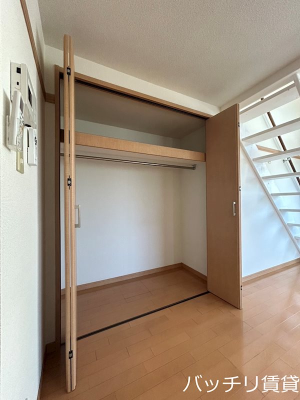 収納　画像は別号室の為、現況優先
