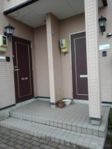 エントランス　清潔なエントランスです