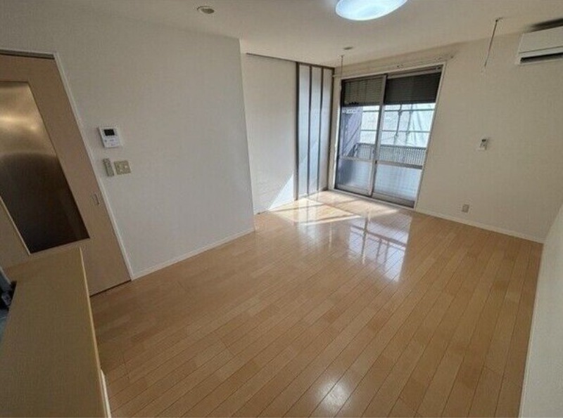 居室・リビング　図面と現状に相違がある場合には現状を優先