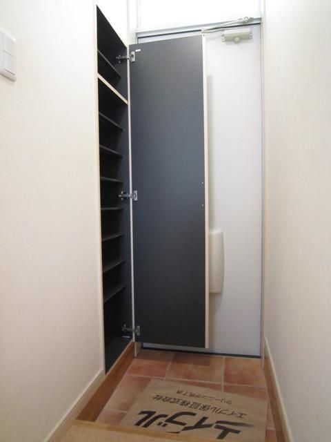 玄関　シューズボックスあります