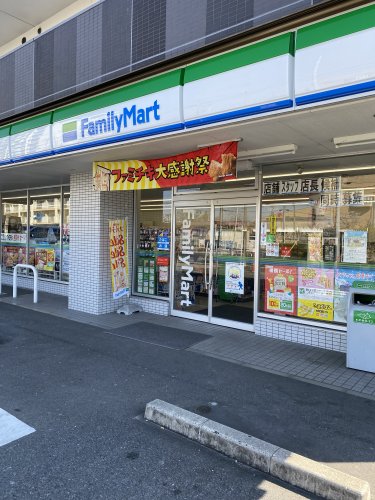 コンビニ　ファミリーマート 東春田一丁目店（コンビニ）まで376m