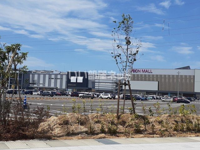 ショッピングセンター　イオンモール白山（ショッピングセンター）まで1133m