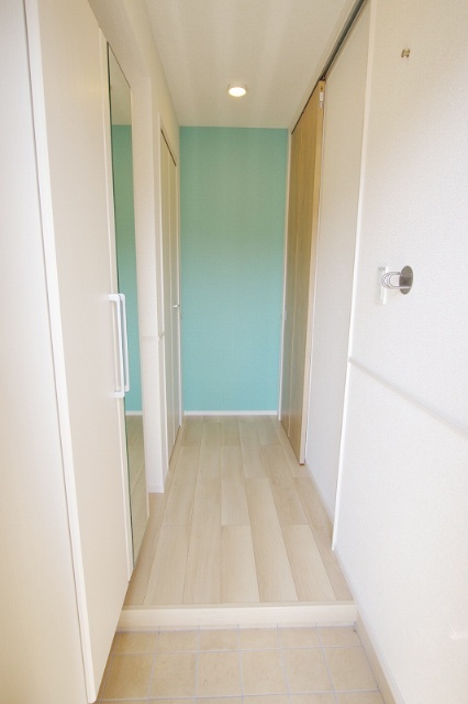 玄関　※類似室内