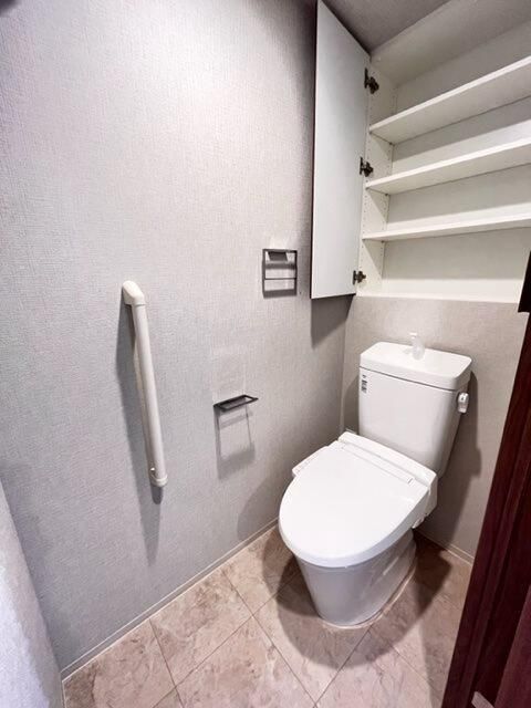 トイレ　同タイプ部屋　参考写真です