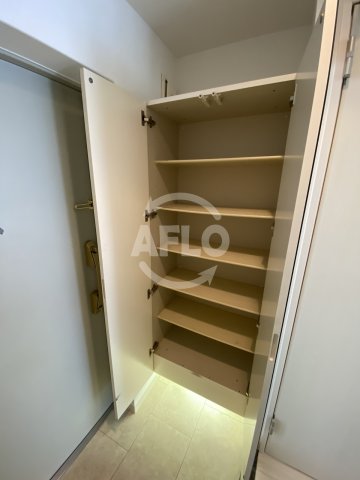 玄関　ARROW FIELDS壱番館（アローフィールズ壱番館）　下