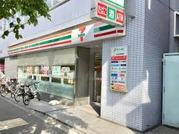 コンビニ　セブンイレブン新宿余丁町店（コンビニ）まで78m