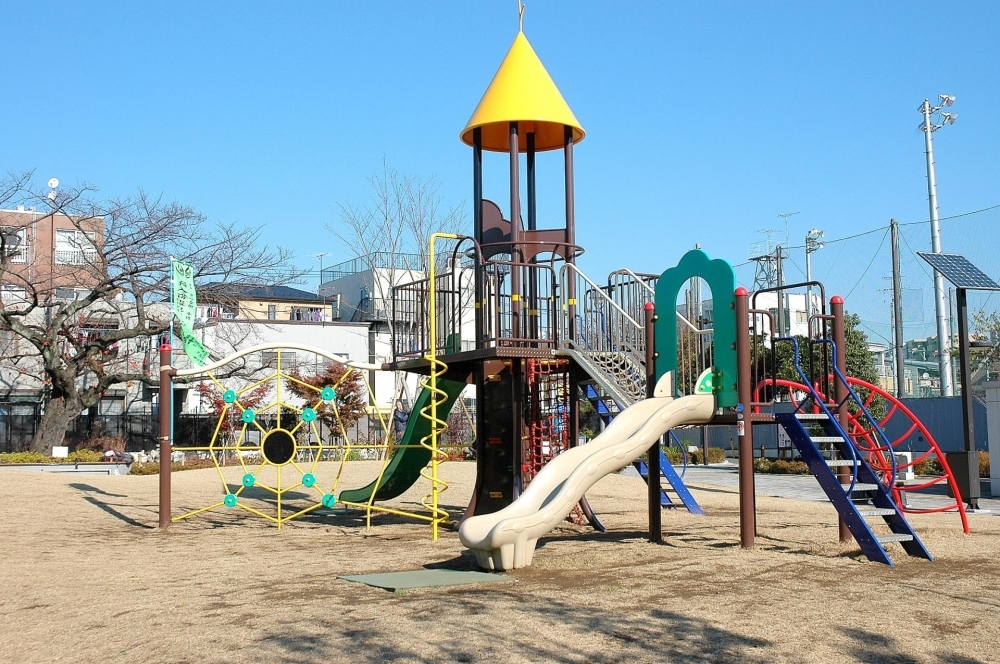 公園　新宿区立富久さくら公園（公園）まで566m