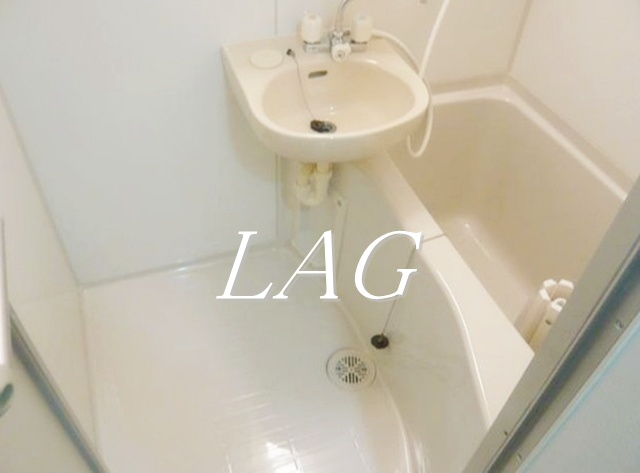 バス・シャワールーム　お風呂です。