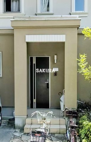 玄関　ゆとりある玄関スペース♪