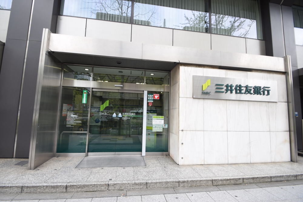 銀行　三井住友銀行　御堂筋支店（銀行）まで517m