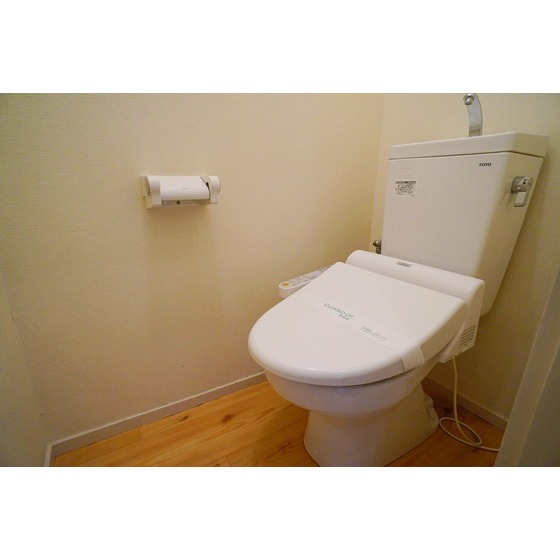 トイレ　温水洗浄便座