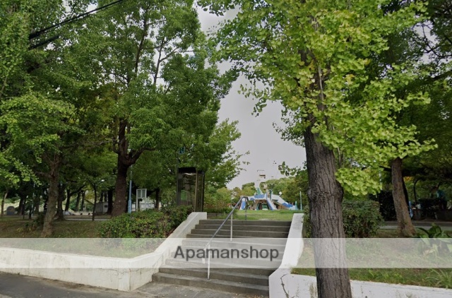 公園　御勝山南公園（公園）まで402m