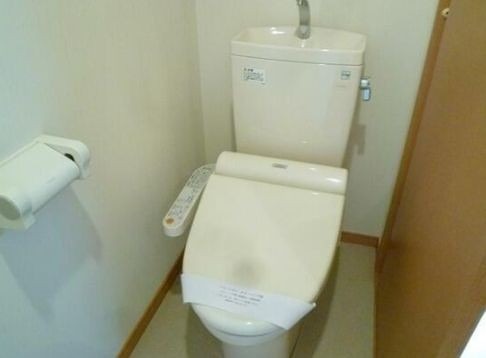 トイレ　※同仕様写真