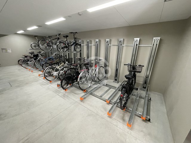 その他共有部分　ブランズ大阪福島　駐輪場