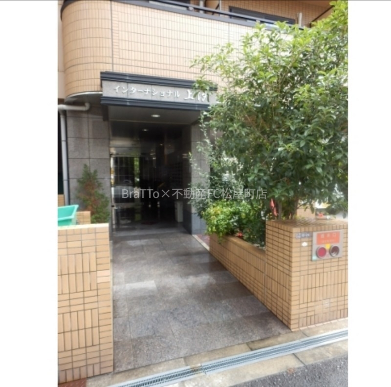 エントランス　マンション共用部分