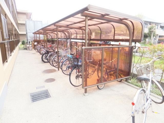 その他共有部分　★　屋根付き駐輪場　★