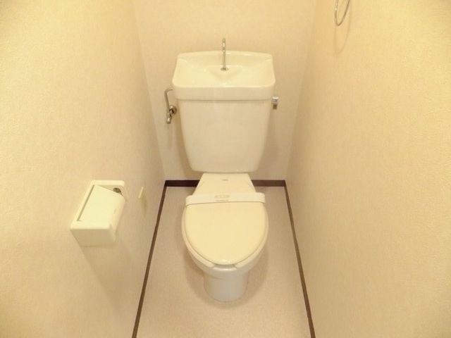 トイレ　★　トイレ　★