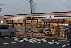 コンビニ　セブン－イレブン　野洲妙光寺店（コンビニ）まで542m