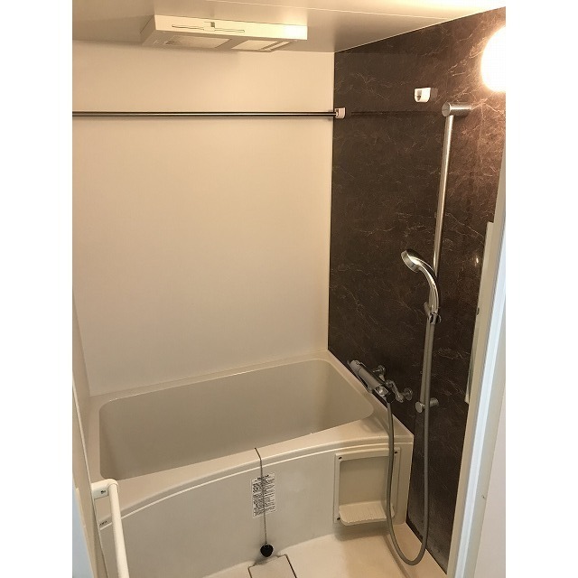 バス・シャワールーム　浴室乾燥暖房付き